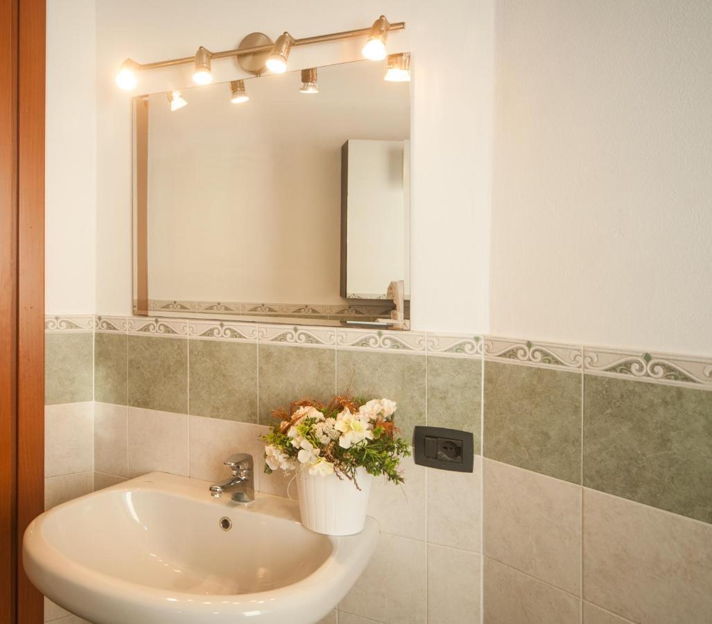 Casa Distone Apartment Sale Marasino Bagian luar foto