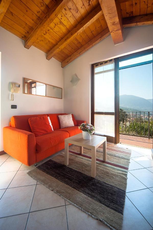 Casa Distone Apartment Sale Marasino Bagian luar foto