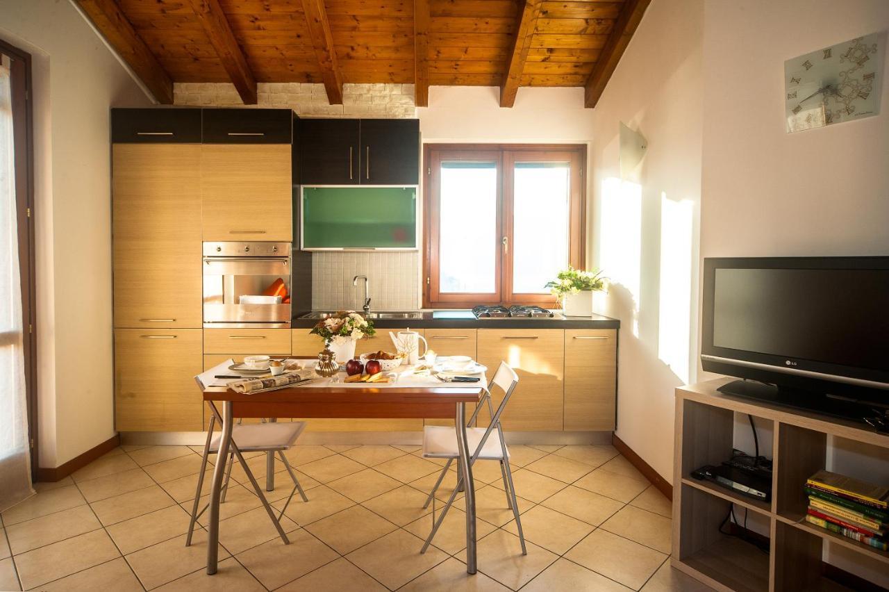 Casa Distone Apartment Sale Marasino Bagian luar foto