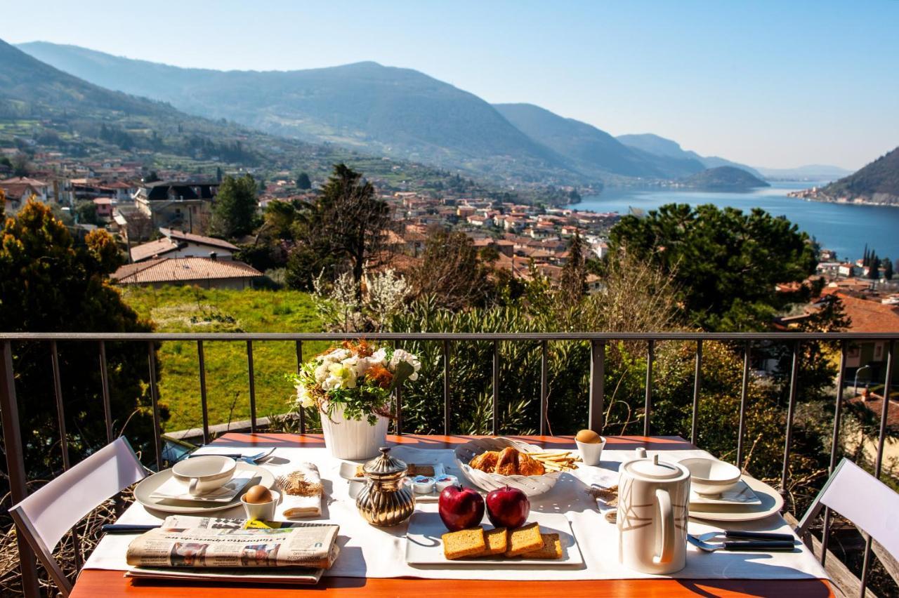 Casa Distone Apartment Sale Marasino Bagian luar foto